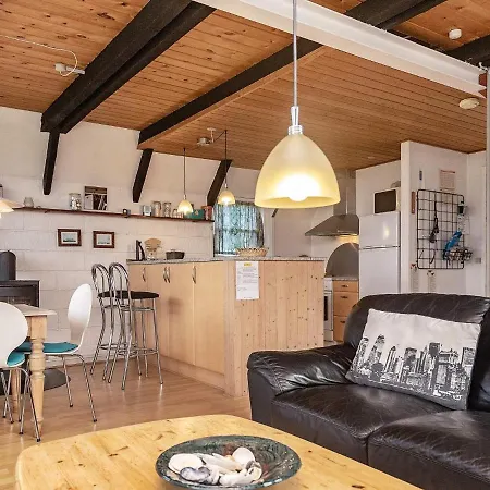 6 Person Holiday In Ferienhaus