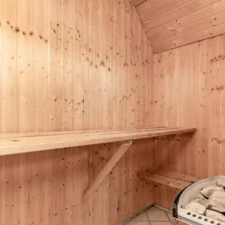 6 Person Holiday In Ferienhaus