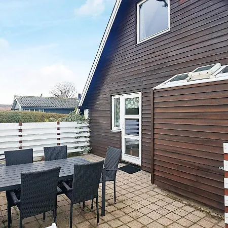 6 Person Holiday In Ferienhaus