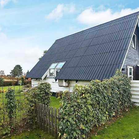 6 Person Holiday In Bogense