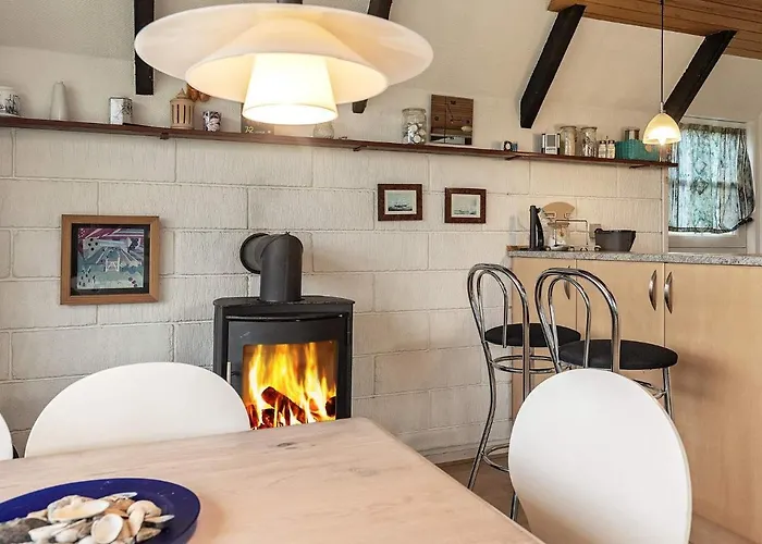 6 Person Holiday In *