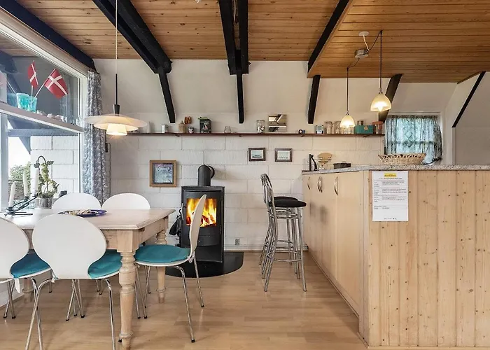 6 Person Holiday In Nyaraló