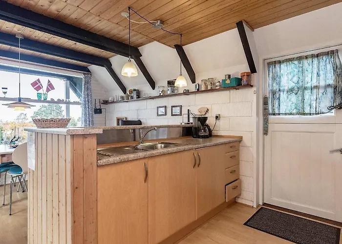 6 Person Holiday In Bogense